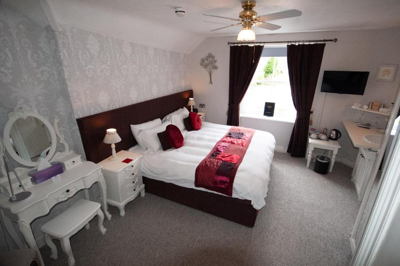 Exmoor House Hotel ดันสเตอร์ ภายนอก รูปภาพ