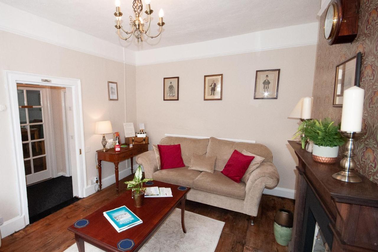 Exmoor House Hotel ดันสเตอร์ ภายนอก รูปภาพ