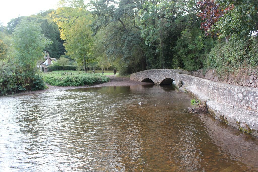 Exmoor House Hotel ดันสเตอร์ ภายนอก รูปภาพ